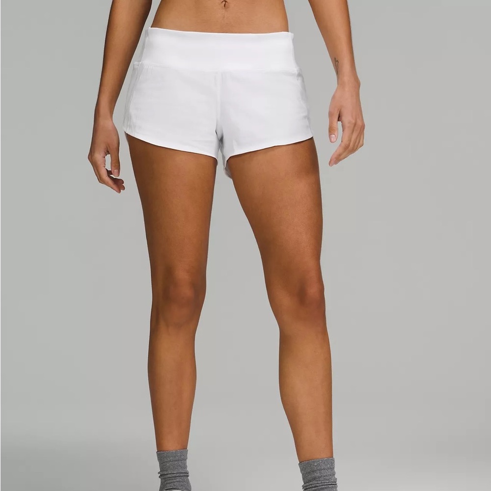 lululemon white speed up shorts 2.5 inch size 8